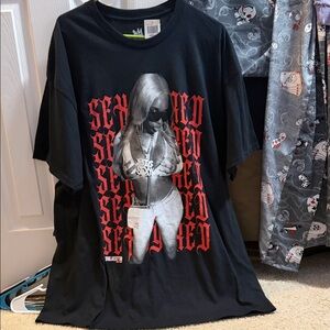 Hot Topic Black Tee with Red Graphic. Sexy Red Rapper Tee